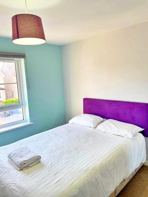 Newbuild - 3 Bedrooms, 2 Baths,5 Mins From Airport Vakantiehuis